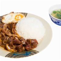 Diced Beef Steam Rice 柳粒燴飯 · Rice, Diced Beef, Black pepper, Sliced Onion, and Scallion.