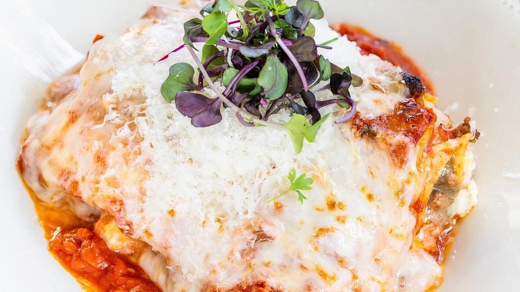 Sandra'S Lasagna · Homemade Pasta | Blend of Marinara. Bechamel & Meat Sauce | Italian Cheeses