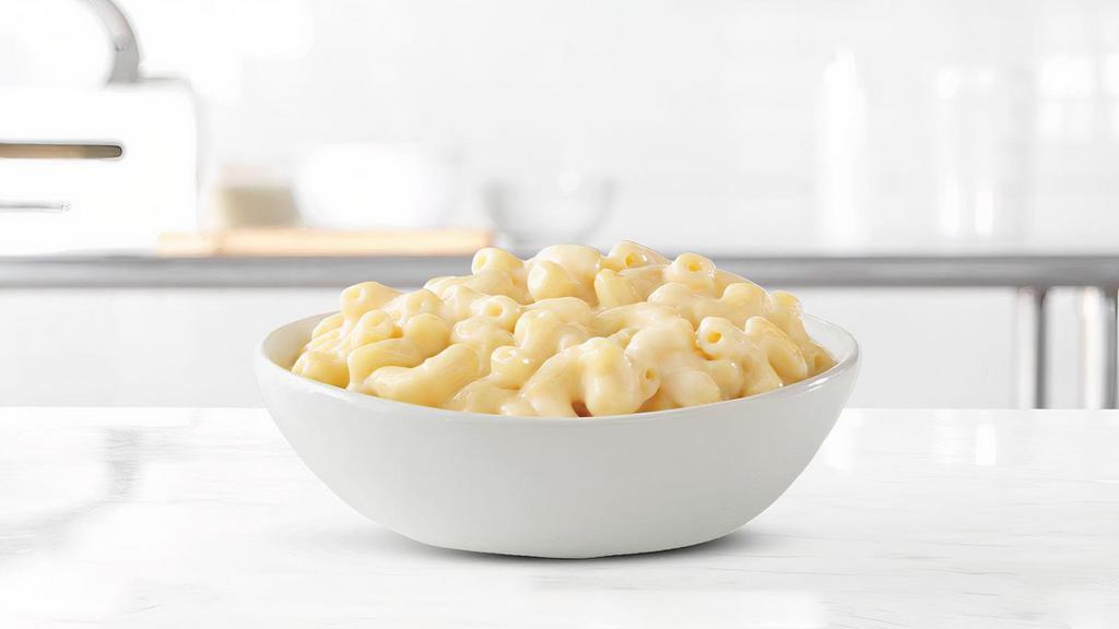 White Cheddar Mac 'N Cheese · Smooth and creamy white cheddar macaroni and cheese. Visit arbys.com for nutritional and allergen information.