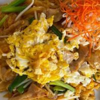 Pad Thai · Pad Thai sauce, rice noodle, egg, bean sprout, green onion, peanut.