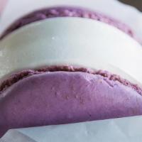Vanilla Macaron Ice Cream · 