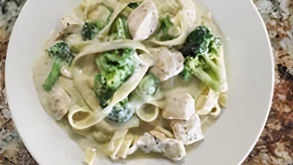 Gorgonzola Chicken & Broccoli · Chicken breast and broccoli tossed with fettuccini in our gorgonzola cream sauce.