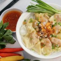Hủ Tiếu Hoành Thánh · won-ton rice noodle soup