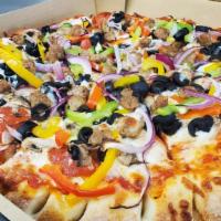 Deluxe Pizza (Extra Large) · Pepperoni, mushroom, onion, black olives, bell peppers, sausage.