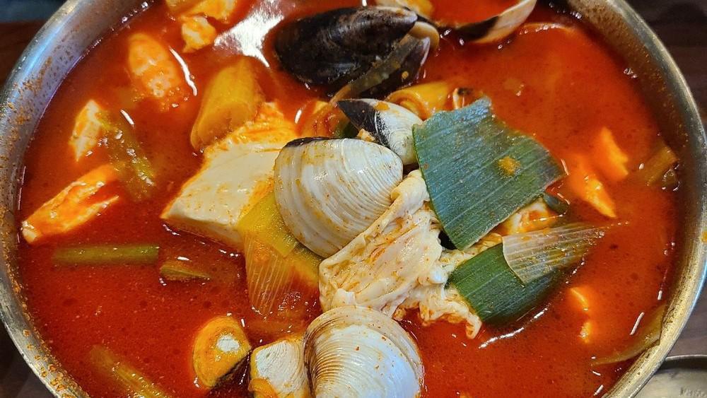 Seafood Premium Soon Tofu · Our favorite Original Yuk Gae Jang with Seafood (Shrimps & Mussels) with Soon Tofu