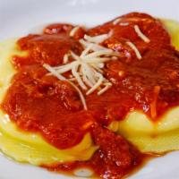 Cheese Ravioli · 5 pieces of ravioli with garlic bread. Choose your favorite sauces: marinara, alfredo or pin...