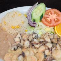 Camarones Con Pulpo Al Mojo Ajo / Shrimp With Octopus With Garlic Sauce · salad, rice and beans/ensalada, arroz y frijoles