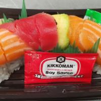 Sushishop Special Roll · In: krab meat, avocado, cucumber out: tuna,salmon, avocado.