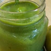 Green Paradise Organic Detox Smoothie  · Organic kale, organic spinach, organic bananas, and blackberries.