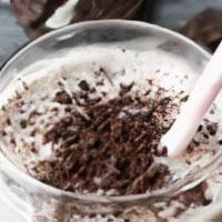 Cookies & Cream Smoothie · Cookies & Cream, milk and ice cream blended together and serve in a glass