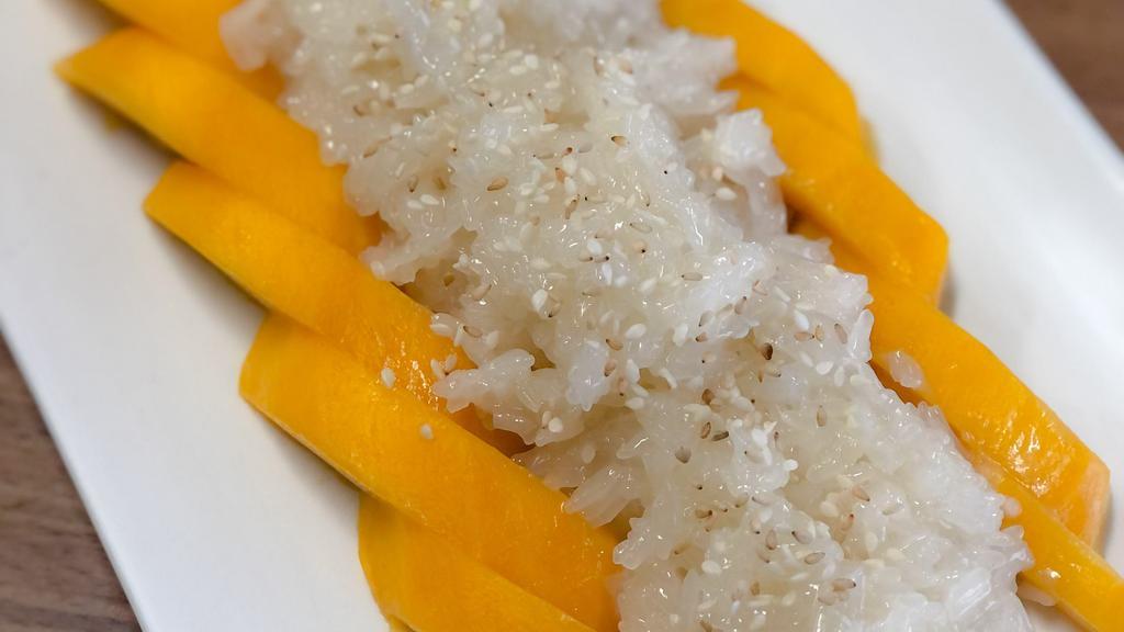 Sticky Rice With Mango · 