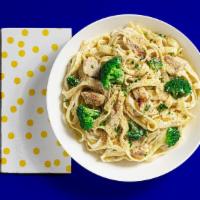 House Fettucini · Fettucini with alfredo sauce, chicken, broccoli, parsley, minced garlic, fresh bread crumbs