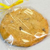 Banana Walnut Chocolate Chunk Cookie · Fresh bananas, crunchy walnuts, and chocolate chunks fill this delicious soft cookie. Try it...