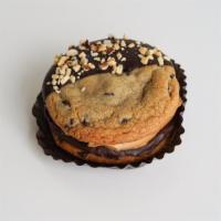 Bearpaws- Peanut Butter Chocolate Chip Cookie Sandwich - Serves 4 · Peanut butter chocolate chip cookie sandwich is filled with creamy peanut butter and creamy ...