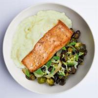 Salmon Plate · includes 2 sides