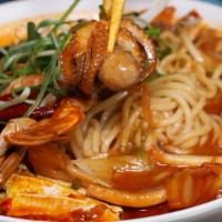 Spicy Seafood Noodle · 매운 해물 짬뽕