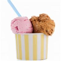 Double Scoop In A Cup · Two scoops of Ice cream in a double scoops cup
Up to 2 different flavors
