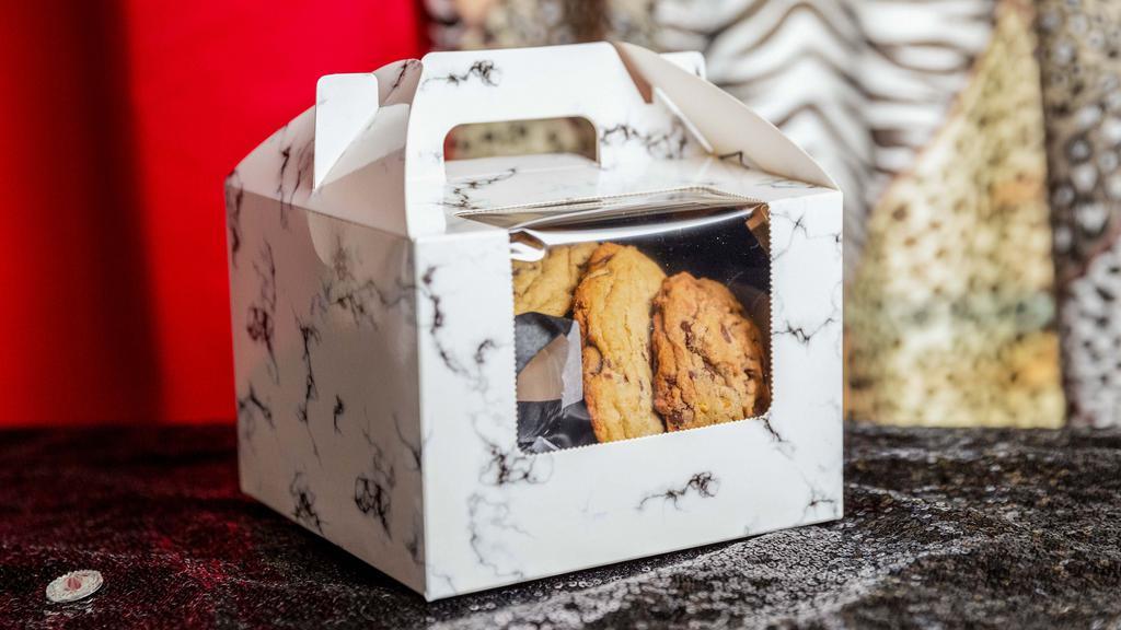 Diamond Box · These delicious Jumbo cookies come in a box wrapped in a bow packed full of signature cookies of your choice. You can choose up to 2 listed flavors of the week! 12 ct.