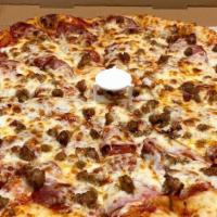 Classic Leanardo · All meat, pepperoni, sausage, Canadian bacon, salami, ground beef.