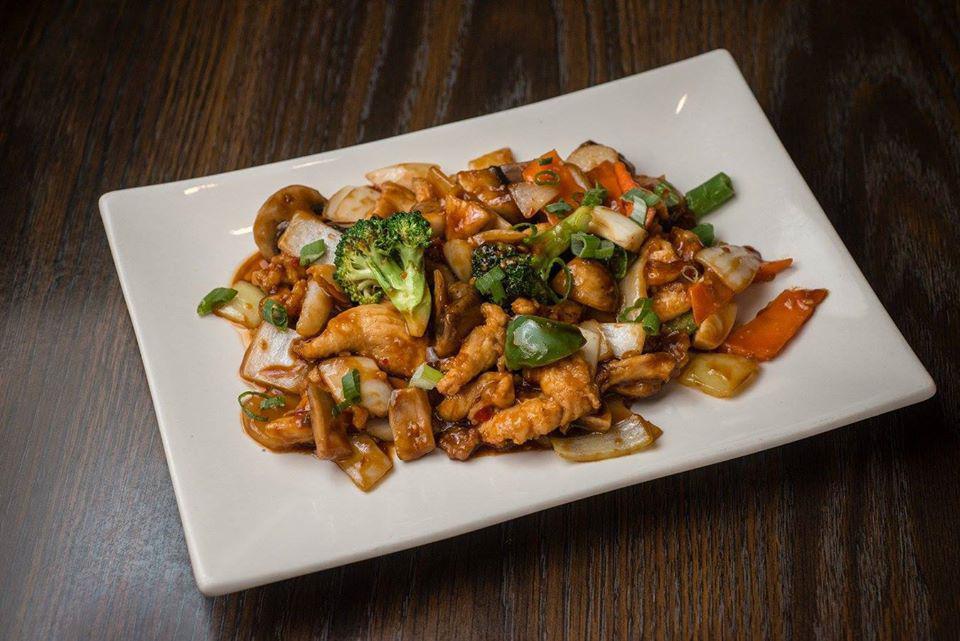 Szechwan Garlic · Choice of meat sautéed with fresh mushrooms, onions, broccoli, bell peppers, and carrots in a spicy garlic sauce.