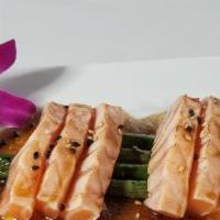 Salmon Tataki · Seared salmon with fried asparagus (wasabi mustard sauce).
