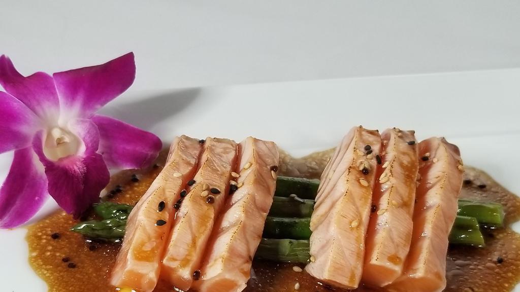 Salmon Tataki · Seared salmon with fried asparagus (wasabi mustard sauce).