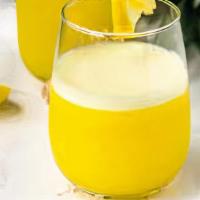 Pineapple Ginger Juice · 8OZ 
FRESH PINEAPPLE AND GINGER