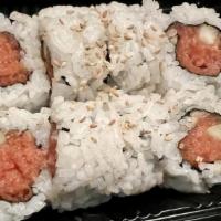Spicy Tuna Roll · 8 pieces, cut roll