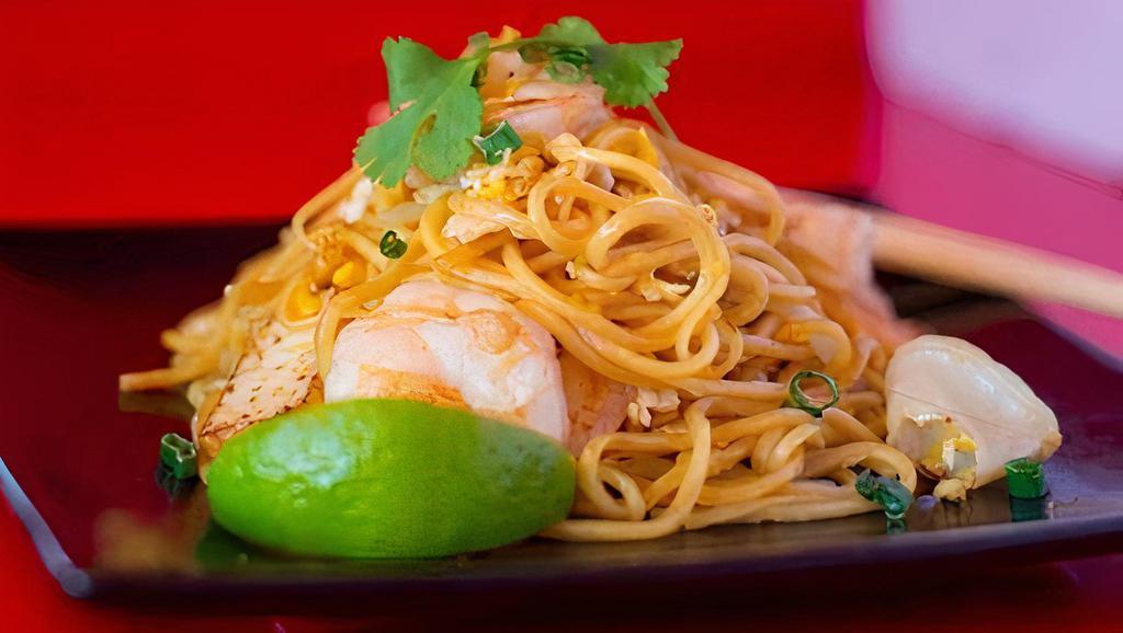 Serendipity (#207) · Seafood garlic noodles. Garlic noodle, shrimp, calamari, fish ball, egg, sprout & cilantro.
