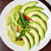 Avocado Curry · Avocado curry with bell pepper, eggplant and basil.