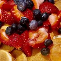 Mini Pancakes · 24 small pancakes with strawberry ,banana ,Lechera and caramel