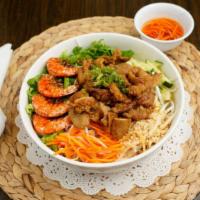 Bun Tom Thit Nuong · Grilled pork, prawns, salad, peanut, vermicelli and fish sauce