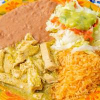 Combo 8 · Salsa verde chicken, salad, rice and beans with three fresh tortillas.