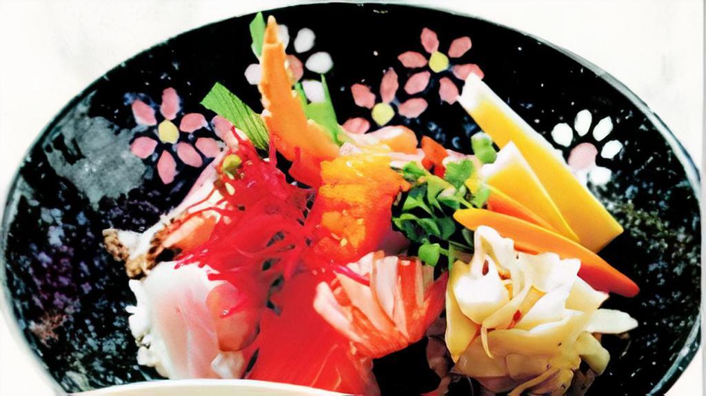 Chirashi · Assorted sashimi on sushi rice.