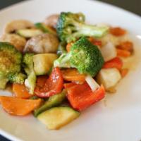 Veggie Chow Mein (Noodle) · Broccoli, carrots, mushroom, zucchini, bell peppers, onion.