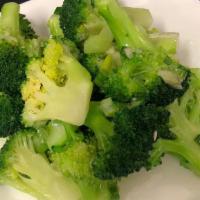 Broccoli With Garlic 蒜香西兰花 · 