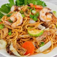 Combo Chow Mein · Combo Chow Mein: chicken, beef & shrimp with cabbage, white onions, carrots, broccoli & zucc...