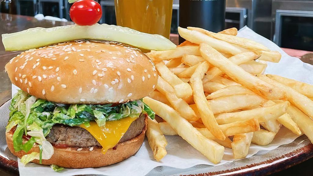 Nic'S Burger  · impossible / american cheese / chef's sauce / romaine / pepperoncini / fries