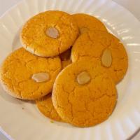 Almond Cookies (6 Pieces) · Crispy cookies with almonds and a wonderful almond flavor.
