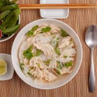 Chicken Noodle · Chicken with rice noodle.