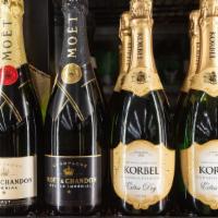 Moet & Chandon Imperial Brut, 750Ml Champagne (12.0% Abv) · 