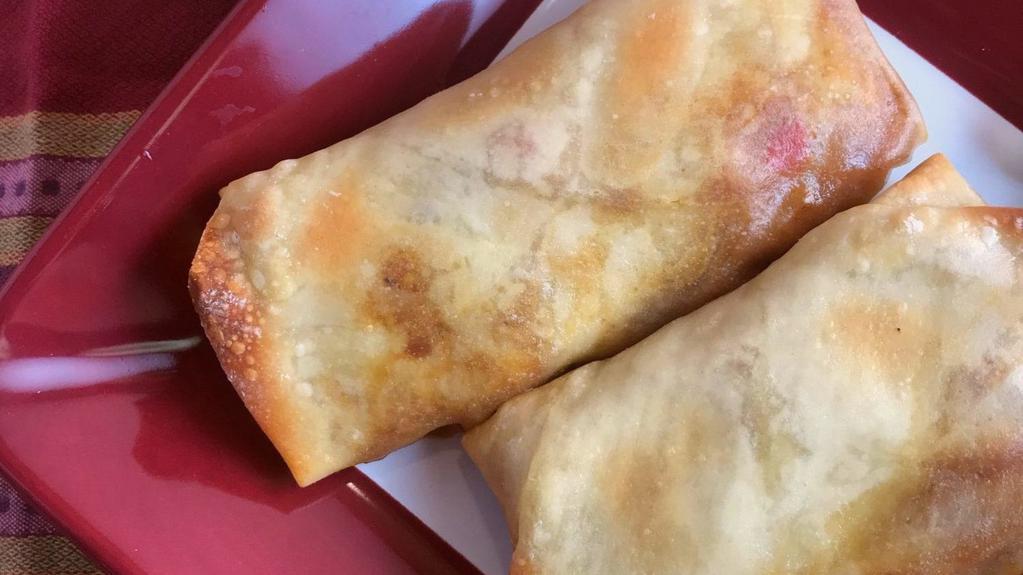 Egg Rolls (4 Rolls) · Choose from pork, chicken or vegetable. Crispy deep-fried egg rolls stuffed with your choice of meat. Veggies & glass noodles. Served with sweet & sour sauce.