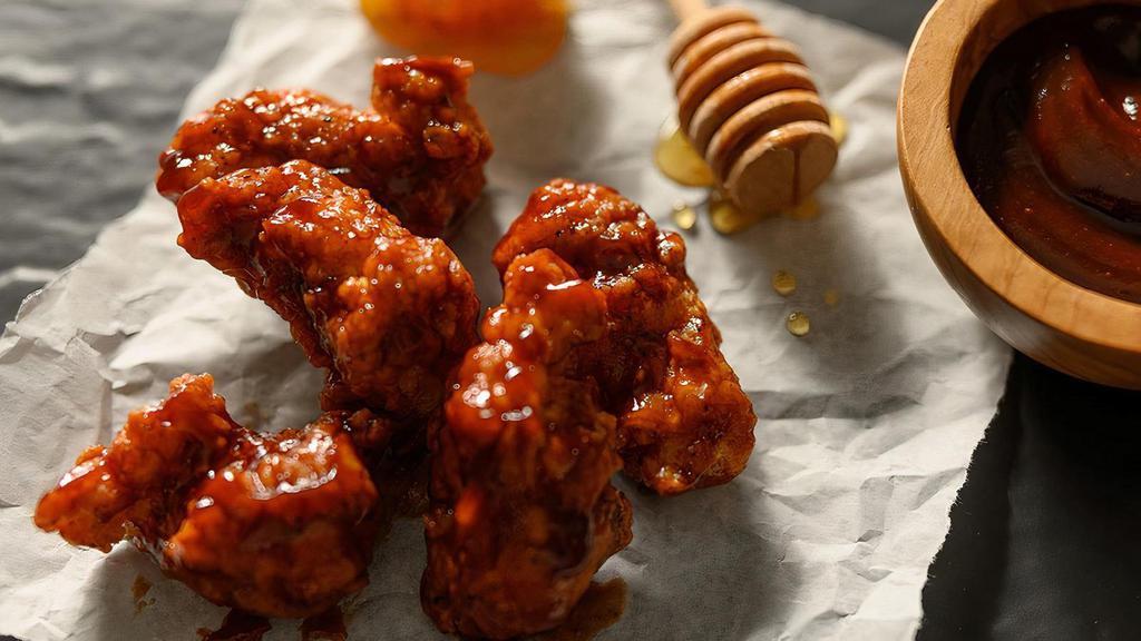 5 Boneless Wings · 5 Boneless chicken wings deep fried with our Fazoli's seasoning blend and tossed with your choice of our signature flavors.. Wing orders include a side of celery and choice of ranch or bleu cheese..