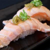 Aburi Salmon Sushi · 