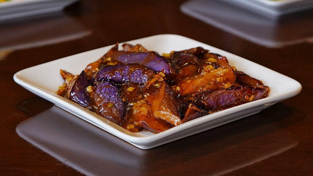 Eggplant With Hot Sauce 魚香茄子 · Hot & Spicy