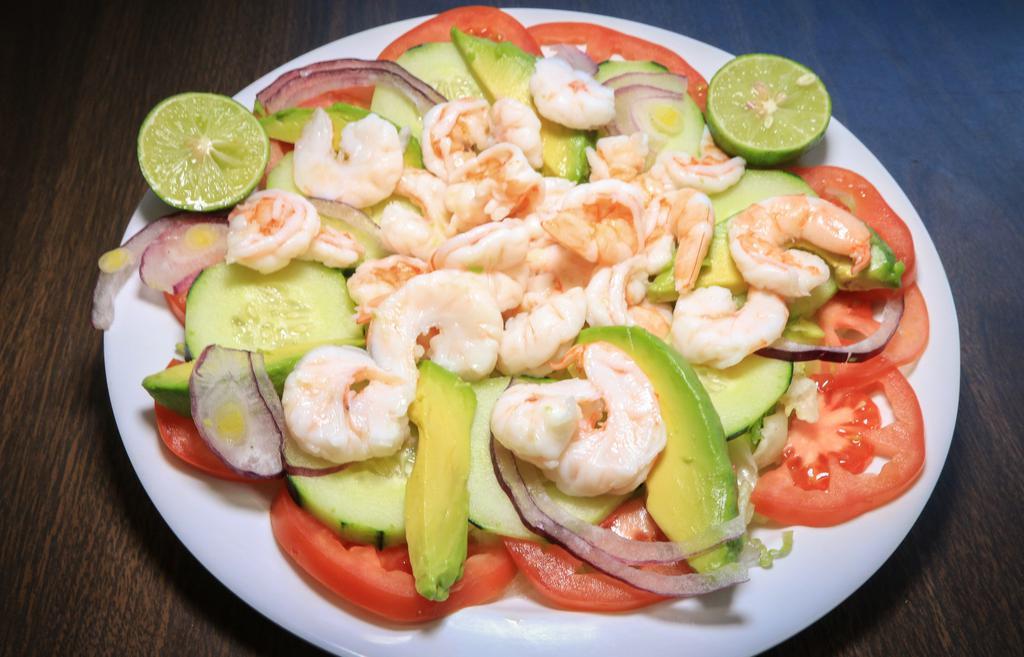Ensalada De Camaron · Shrimp salad.