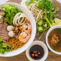 Hủ Tiếu Mì · Rice noodles or egg noodles in soup with minced pork, Char Siu pork slices, shrimps, topped ...