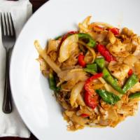 Spicy Noodle (Pad Khee Mao) · Stir fried flat rice noodle with chili, egg, red and green bell pepper, onion, garlic, and b...