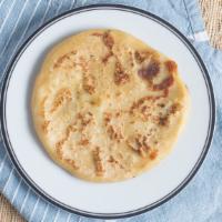 Platano Con Frijoles Y Crema · Platanos con Frijol Y crema
Plantains With Beans and Sour cream