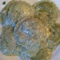 Spinach Ravioli · Choice of sauce, pesto, Alfredo chipotle, or marinara.